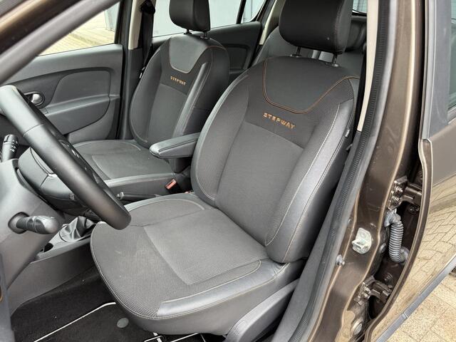 Dacia SANDERO 0.9 TCe SL Stepway / Automaat / Navigatie / Camera / Airco / All-Season banden / Cruise Control / NAP / DAB / Weinig Kilometers!