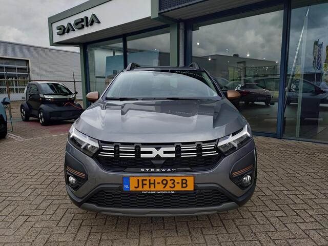 Dacia SANDERO Stepway 1.0 TCe 100 ECO-G / PARKEERSENSOREN V + A INCL. CAMERA / CLIMATE CONTROL / HANDSFREE CARD / APPLE & ANDROIDCARPLAY / DODE HOEK WAARSCHUWING