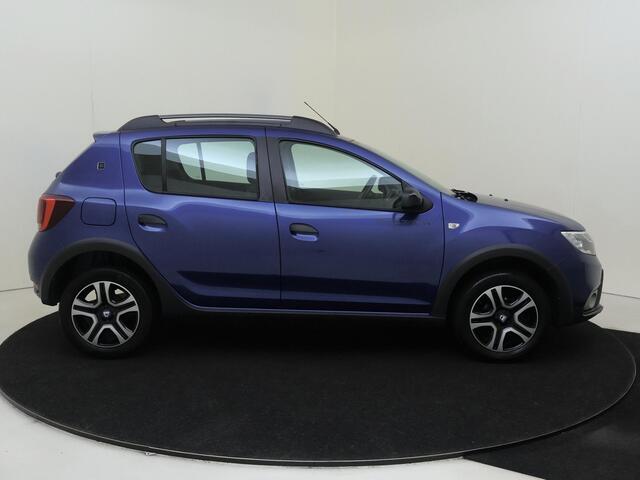 Dacia SANDERO 1.0 TCe 100 PK Bi-Fuel Stepway SL 15th Anniv. Navigatie | Climate Control | Camera | Parkeersensoren | Bluetooth