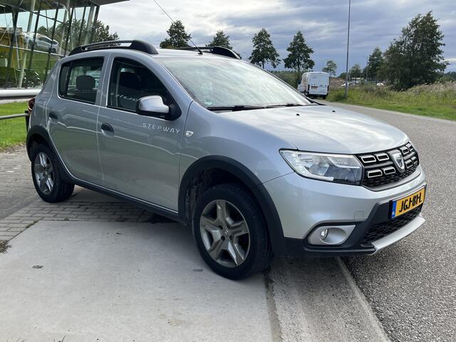 Dacia SANDERO Stepway 0.9 TCe / Dealer onderhouden / Airco / Bluetooth /