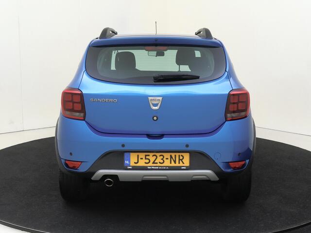 Dacia SANDERO 1.0 TCe Stepway Serie Limitee 15th Anniv. Navigatie | Cruise & Climate Control | LM Velgen | Dakrails |