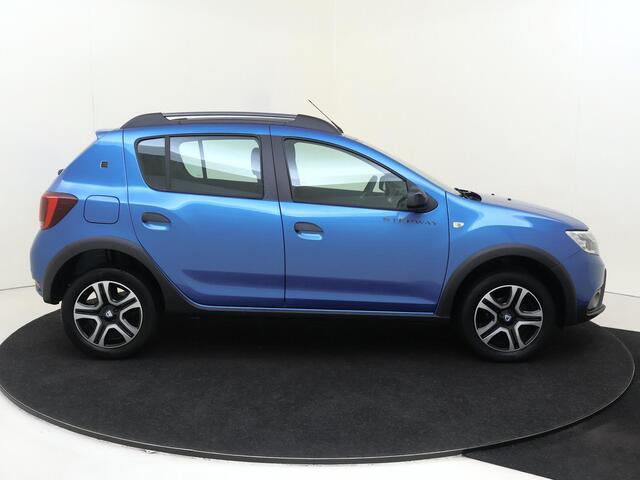Dacia SANDERO 1.0 TCe Stepway Serie Limitee 15th Anniv. Navigatie | Cruise & Climate Control | LM Velgen | Dakrails |