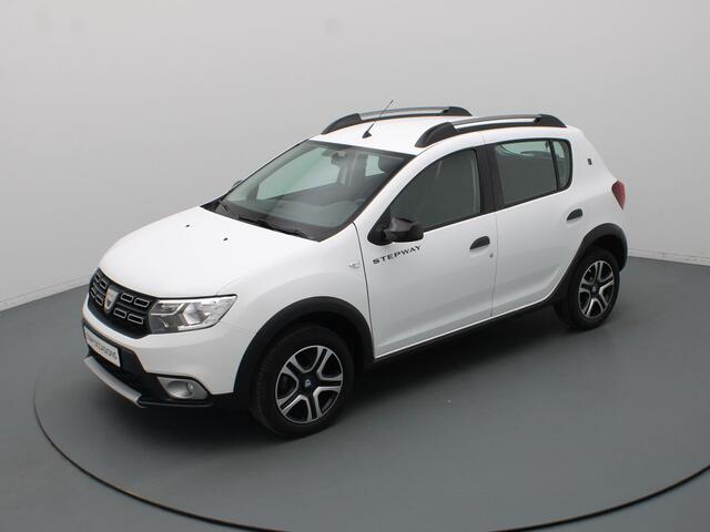 Dacia SANDERO 90pk TCe Easy-R Stepway Serie Limitee 15th Anniv. Automaat Camera | Climate | Cruise | Navi | Parkeersens. achter