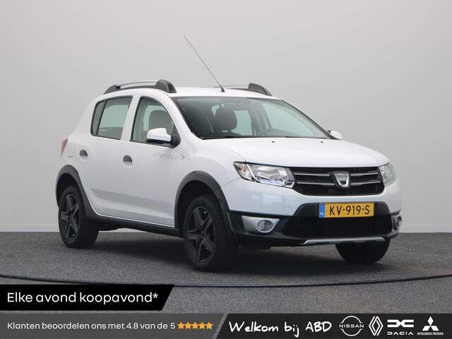 Dacia SANDERO TCe Bi-Fuel 90pk Stepway Lauréate | Parkeersensoren | Navigatie | Airco | Cruise control |