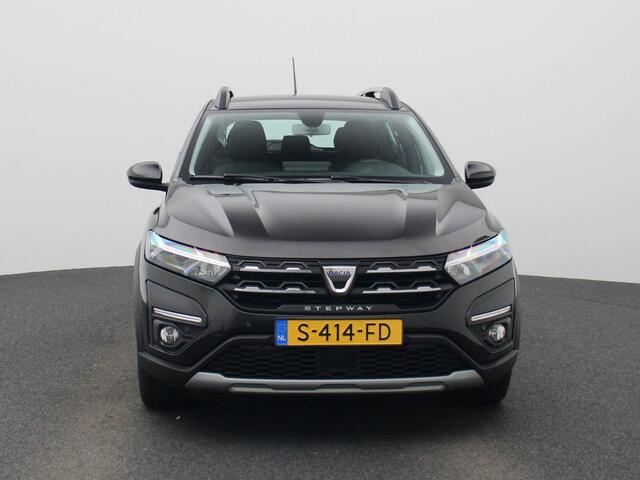 Dacia SANDERO Stepway 1.0 TCe 90 Comfort | Blind Spot Warning | Camera | PDC Voor + Achter | Airconditioning | LED-Verlichting | Cruise Control & Snelheidsbegrenzer | Licht- & Regensensor | Apple Carplay & Android Auto