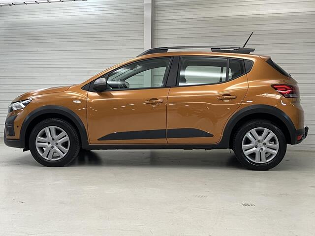Dacia SANDERO Stepway 1.0 TCe 90 Expression / Eerste Eigenaar / Dealer Onderhouden / Elektrisch Schuif/Kanteldak / Trekhaak 1100 KG / All Seasonbanden / Stoelverwarming / Climate Control / Cruise Control /