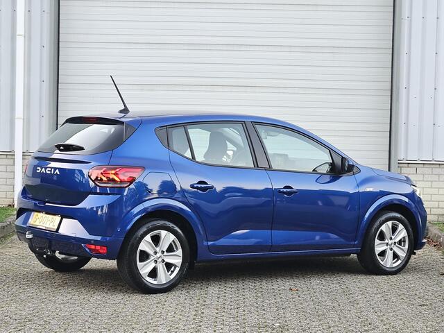 Dacia SANDERO 1.0 ECO-G Expression / 1e Eigenaar / Trekhaak / Apple Carplay & Android Auto / Climate Control / Lichtmetalen Velgen / Parkeersensoren / Airco / Cruise Control /