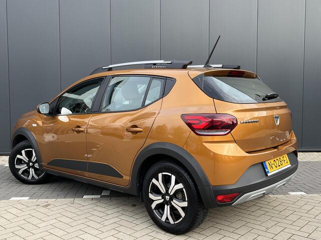 Dacia SANDERO Stepway TCe 100 Bi-Fuel Comfort | NAVI | CLIAMTE EN CRUISE CONTROL | 1E EIGENAAR | DEALER ONDERHOUDEN | APPL ECARPLAY EN ANDROID AUTO | DODEHOEK DETECTIE | SENSOREN V+A | CAMERA | ALL SEASONBANDEN |