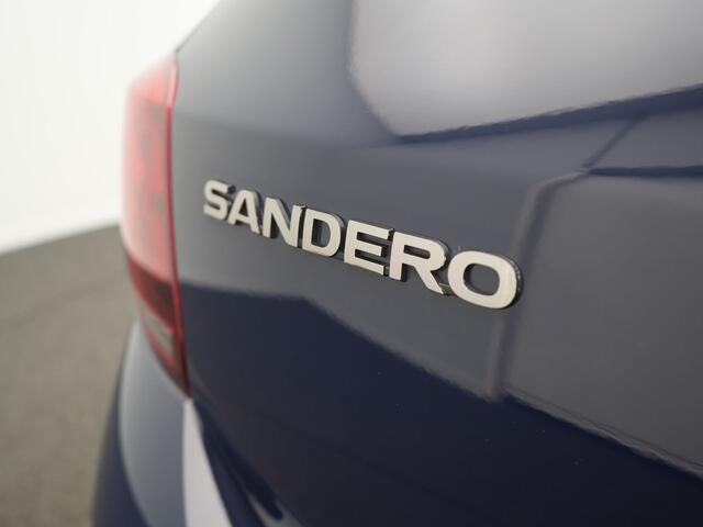 Dacia SANDERO TCe 90 Bi-Fuel Laureate - RIJKLAARPRIJS - LPG - All Seasonbanden - Trekhaak - Navigatie - DAB