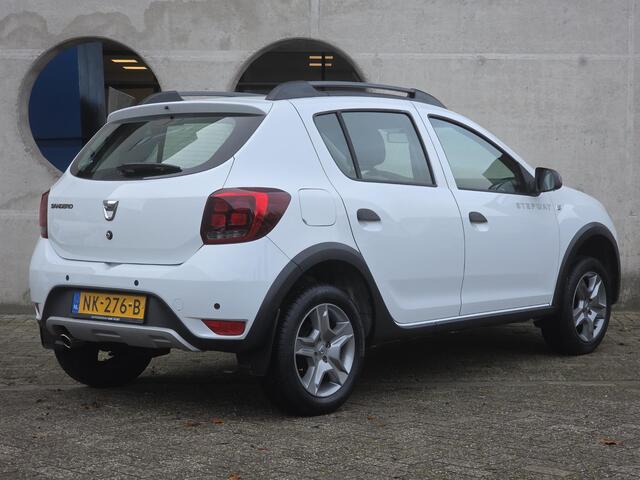 Dacia SANDERO 0.9 TCe Stepway Laureate | Automaat | 1e Eigenaar | Navigatie | Parkeersensoren achter | Bluetooth | Cruise Control