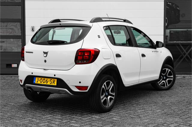 Dacia SANDERO Stepway 1.0 TCe Bi-Fuel Stepway Serie Limitee 15th Anniv. | ECC | Camera achteruit | NAVI | | incl. Bovag rijklaarpakket met 12 maanden garantie | Apple car play |