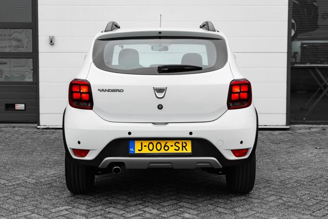 Dacia SANDERO Stepway 1.0 TCe Bi-Fuel Stepway Serie Limitee 15th Anniv. | ECC | Camera achteruit | NAVI | | incl. Bovag rijklaarpakket met 12 maanden garantie | Apple car play |