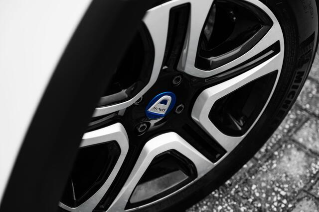 Dacia SANDERO Stepway 1.0 TCe Bi-Fuel Stepway Serie Limitee 15th Anniv. | ECC | Camera achteruit | NAVI | | incl. Bovag rijklaarpakket met 12 maanden garantie | Apple car play |