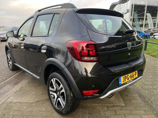 Dacia SANDERO Stepway 0.9 TCe 90pk Laureate/ Automaat/ Dealer onderhouden / Camera / Cruise /