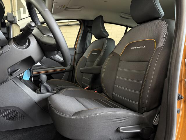 Dacia SANDERO Stepway 1.0 TCe 90 AUT Comfort | Navi | Camera | Clima | Carplay | Cruise control | PDC | LED | 100% Dealer onderhouden!