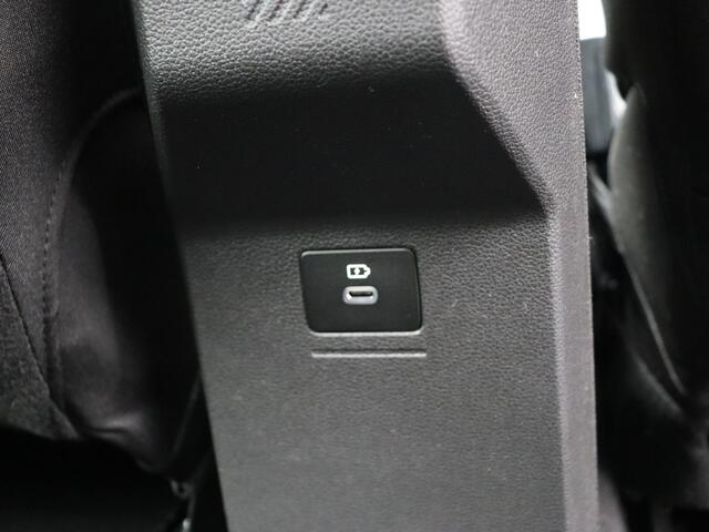 Dacia SANDERO Expression TCe 100 | Bekleding 'Expression' | Cruise Control en snelheidsbegrenzer | Dagrijverlichting