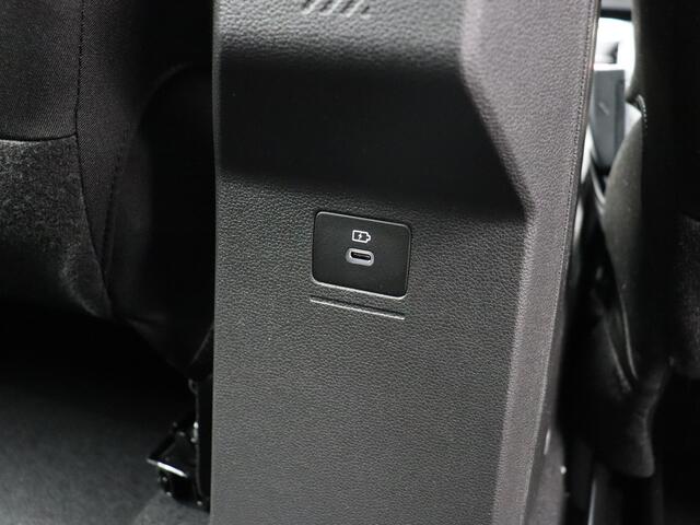 Dacia SANDERO Expression TCe 100 | Bekleding 'Expression' | Cruise Control en snelheidsbegrenzer | Dagrijverlichting