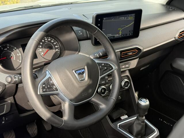 Dacia SANDERO 1.0 TCe 90 Essential | Navi | Clima | All Seasons |