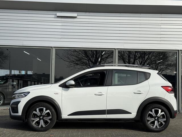 Dacia SANDERO 1.0 TCe 90 Essential | Navi | Clima | All Seasons |