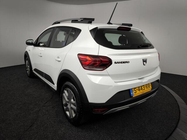 Dacia SANDERO Stepway 1.0 TCe 90 Comfort | NAP | Navigatie | Achteruitrijcamera | DAB | Cruise Control | Airco | LED |