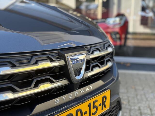 Dacia SANDERO TCe 90 CVT Stepway Comfort | Climate control | Automaat | Camera achter | All seasonbanden | Navigatiesysteem | Apple Carplay/Android Auto |