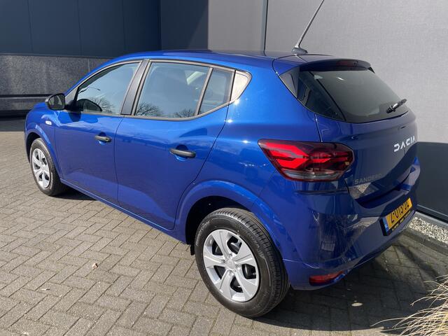 Dacia SANDERO 1.0 TCe 100 ECO-G Essential Airco - Cruise control - Parkeersensor achter - Bluetooth - Rijstrooksensor - Start/stop systeem - Stuur multifunctioneel - Led lampen - Elektrische ramen voor