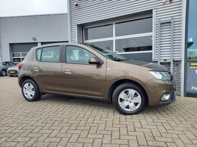 Dacia SANDERO 0.9 TCe AUTOMAAT Laureate - AIRCO - TREKHAAK - CRUISE - BLUETOOTH