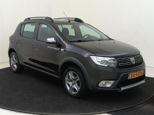 Dacia SANDERO 0.9 TCe 90 PK SL Stepway | Parkeer pakket | airco | cruise control | lichtmetalen velgen 15" | navigatiesysteem full map |