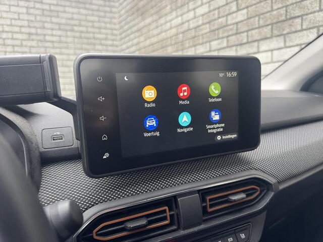 Dacia SANDERO Stepway 1.0 TCe 90 Comfort | Automaat | Achteruitrijcamera | Stoelverwarming | Apple CarPlay / Android Auto |
