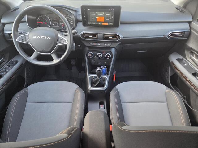 Dacia SANDERO Stepway 1.0 TCe 100 ECO-G Extreme / Dodehoekdetectie / Sensoren Voor & Achter / Achteruitrijcamera / Apple Carplay / Android Auto / Navigatie /