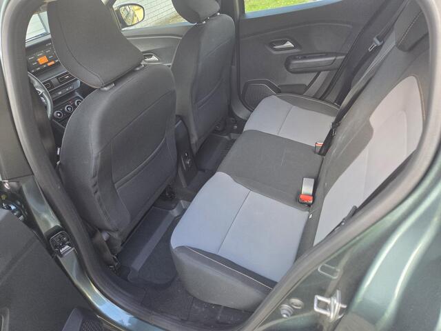 Dacia SANDERO Stepway 1.0 TCe 100 ECO-G Extreme / Dodehoekdetectie / Sensoren Voor & Achter / Achteruitrijcamera / Apple Carplay / Android Auto / Navigatie /