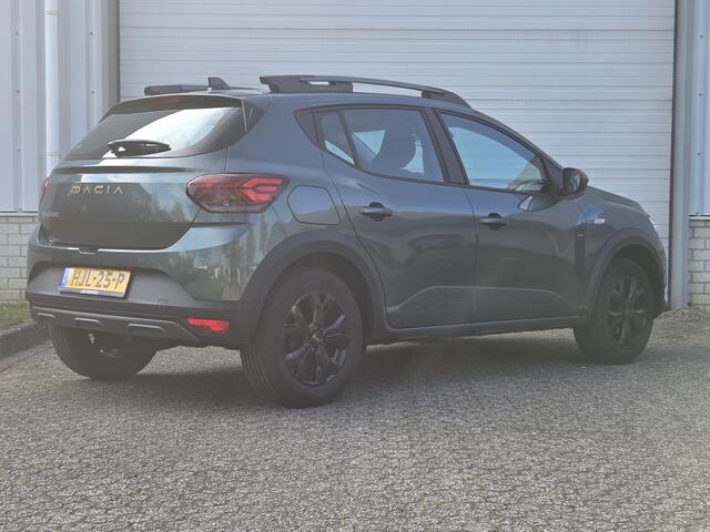 Dacia SANDERO Stepway 1.0 TCe 100 ECO-G Extreme / Dodehoekdetectie / Sensoren Voor & Achter / Achteruitrijcamera / Apple Carplay / Android Auto / Navigatie /