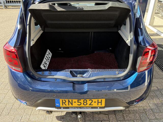 Dacia SANDERO 0.9 TCe Bi-Fuel SL Stepway / NL-Auto / 1e-Eigenaar / Cruise-Control / Trekhaak / Airco / Camera / DAB Radio-Bluetooth / Elektr.-Pakket / PDC-Achter / 16'' LMV / ENZ.