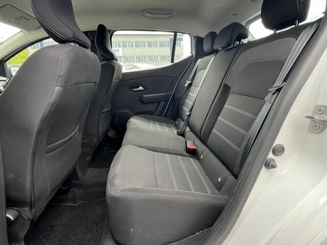 Dacia SANDERO Stepway 1.0 TCe 110 Expression | Trekhaak | Dodehoek Detectie | Parkeersensoren voor, achter en achteruitrijcamera