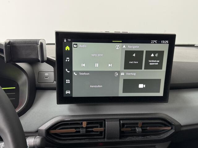 Dacia SANDERO Stepway 1.2 Eco-G 120 Extreme | Automaat | Navigatie | Panoramadak | Achteruitrijcamera | Stoelverwarming | Trekhaak |