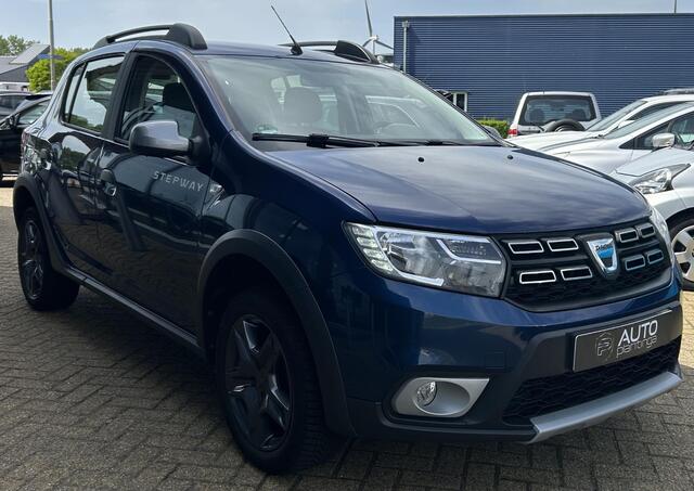Dacia SANDERO 0.9 TCe SL Stepway 90PK | 1e Eigenaar! | Volledige Onderhoudshistorie | Nette Staat | NL AUTO | Trekhaak | Parkeersensoren | Airco | Cruise Control | 2 Sleutels |
