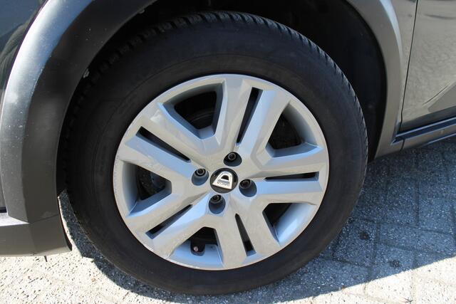 Dacia SANDERO Stepway 1.0 TCe 90 Comfort | Navigatie | Camera achter | 4 seizoensbanden |