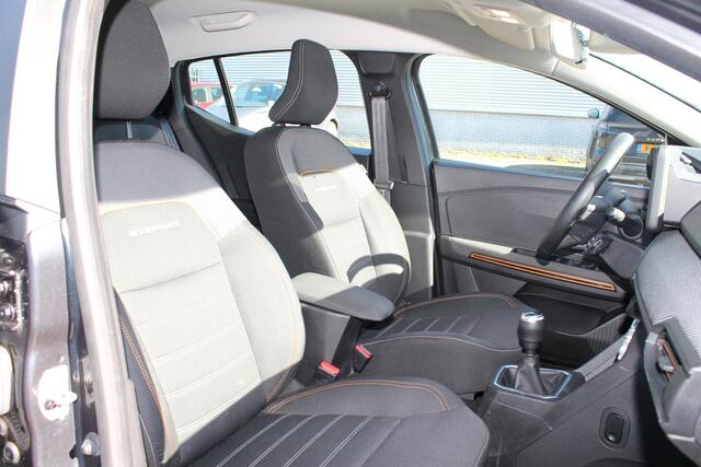 Dacia SANDERO Stepway 1.0 TCe 90 Comfort | Navigatie | Camera achter | 4 seizoensbanden |