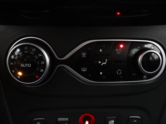 Dacia SANDERO TCe Bi-Fuel Stepway Serie Limitee 15th Anniv. 100pk Camera | Cruise | Navi | Parkeersens. achter | Trekhaak afneembaar.