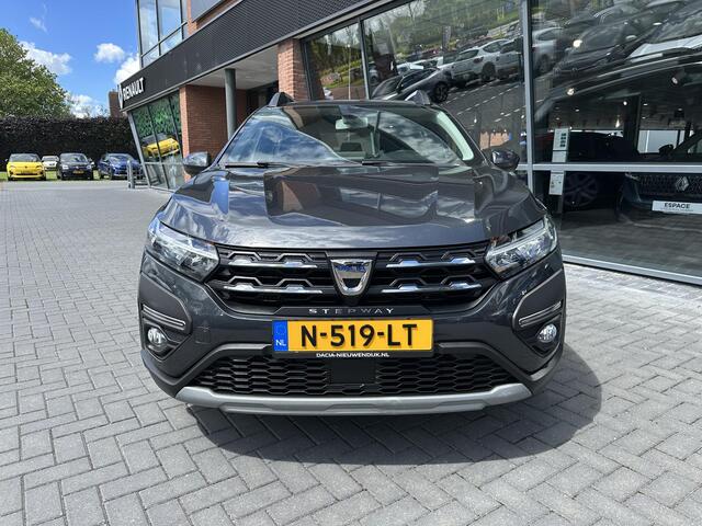 Dacia SANDERO Stepway 1.0 TCe 90 Comfort AUTOMAAT | TREKHAAK | CAMERA | PARKEERSENSOREN | CLIMATE | CRUISE | CARPLAY