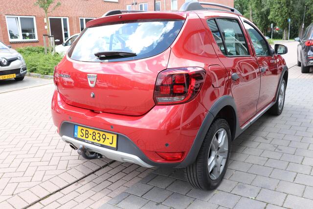 Dacia SANDERO 0.9 TCe SL Stepway Automaat. Navigatie, Trekhaak.