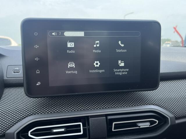 Dacia SANDERO 1.0 TCe 90 Expression / Automaat / Apple Carplay - Android Auto / Parkeerhulp. Achter /