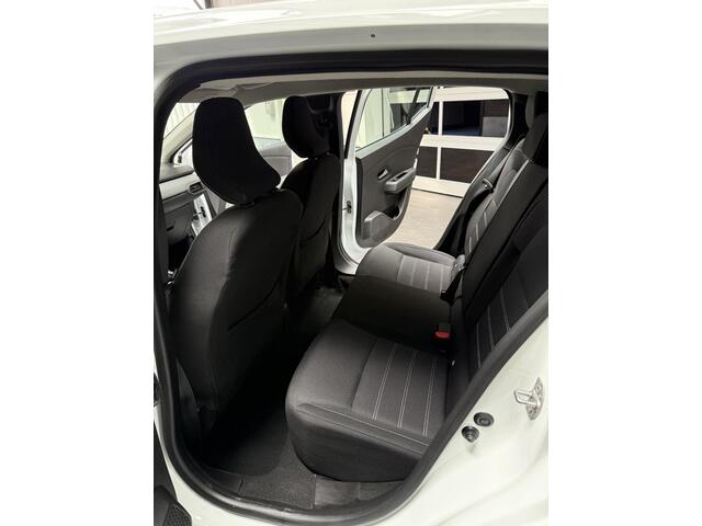 Dacia SANDERO 1.0 TCe 90 Essential incl onderhoud en Garantie!