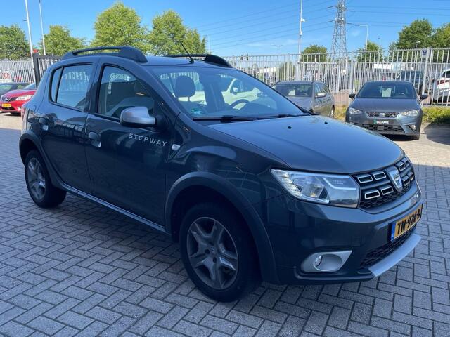 Dacia SANDERO 0.9 TCe SL Stepway | Parkeersensoren | Cruise controll | Delaeronderhouden