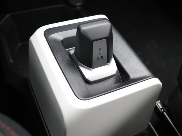 Dacia Spring Expression Electric 65 | Cruise Control met snelheidsbegrenzer | ISOFIX-bevestigingssysteem voor kinderzitjes op de buitenste zitplaatsen achter | Parkeersensoren achter met sonische weergave