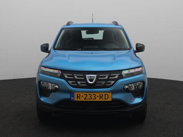 Dacia Spring Comfort 27 kWh | Airco | DC Lader met een maximaal vermogen van 30kW | Parkeersensoren achter met sonische weergave | Metaalkleur |