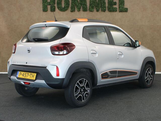 Dacia Spring Comfort Plus (Orange Pack) 27 kWh - ORIGINEEL NEDERLANDSE AUTO - ACHTERUITRIJ CAMERA - NAVIGATIE - PARKEERSENSOREN ACHTER - AIRCO - APPLE CARPLAY/ANDROID AUTO - SNELHEIDSBEGRENZER