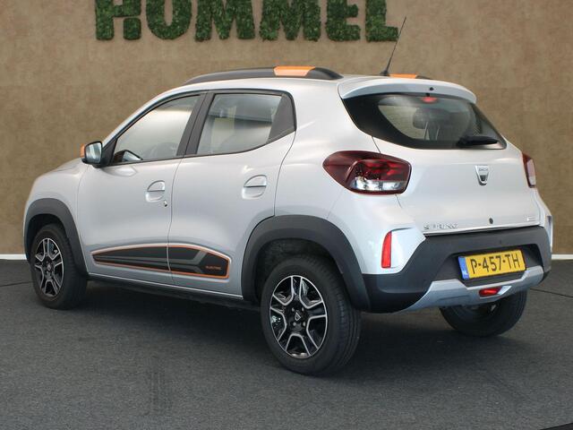 Dacia Spring Comfort Plus (Orange Pack) 27 kWh - ORIGINEEL NEDERLANDSE AUTO - ACHTERUITRIJ CAMERA - NAVIGATIE - PARKEERSENSOREN ACHTER - AIRCO - APPLE CARPLAY/ANDROID AUTO - SNELHEIDSBEGRENZER