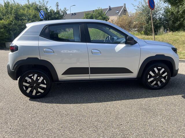 Dacia Spring Expression 65 26.8 kWh AIRCO / PARKEERSENSOREN / CRUISE CONTROLE / BLEUTOOTH TELEFOON VOORBEREIDING.