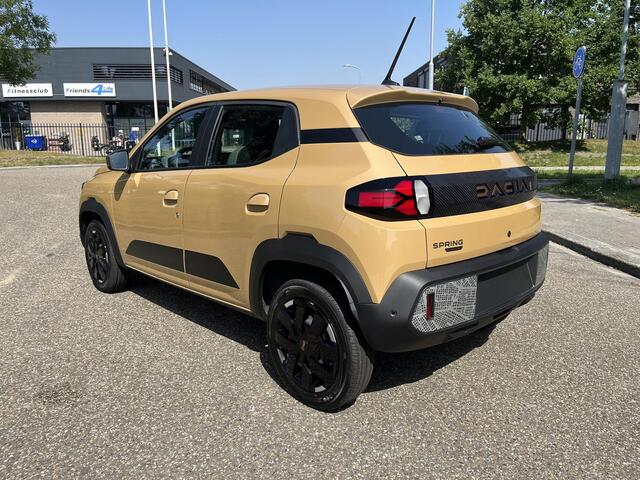 Dacia Spring Extreme 65 26.8 kWh APPLE CARPLAY ANDROID AUTO / NAVIGATIE / AIRCO / PARKEERSENSOREN + CAMERA.